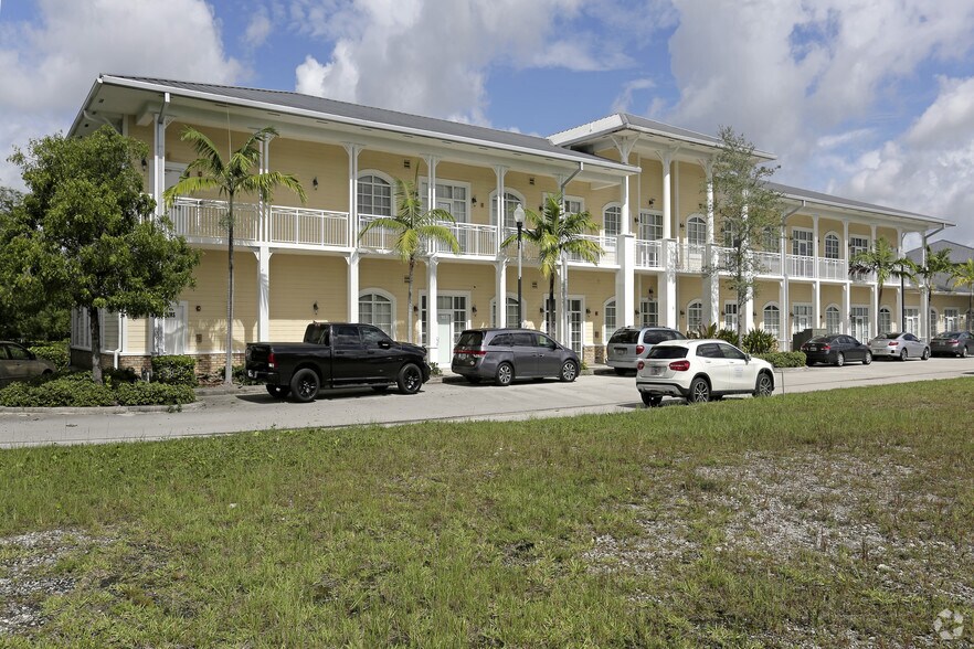 2962 Trivium Cir, Fort Lauderdale, FL à vendre - Photo principale – Image 1 sur 29