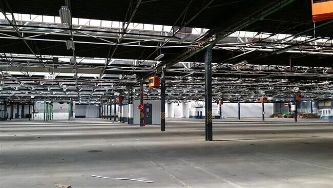 Plus de détails pour Local d'activités à louer