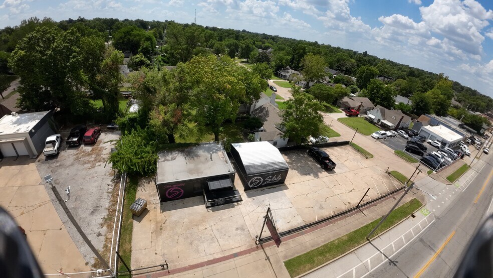 4210 E 11th St, Tulsa, OK à vendre - Aérien – Image 3 sur 16