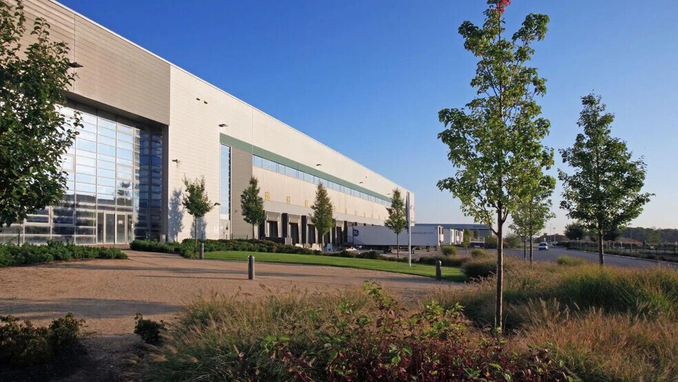 Industriel/Logistique dans Moissy-Cramayel à louer - Photo de l’immeuble – Image 1 sur 8