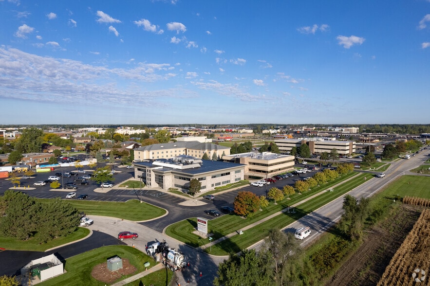 4800 Fashion Square Blvd, Saginaw, MI à louer - Aérien – Image 2 sur 5