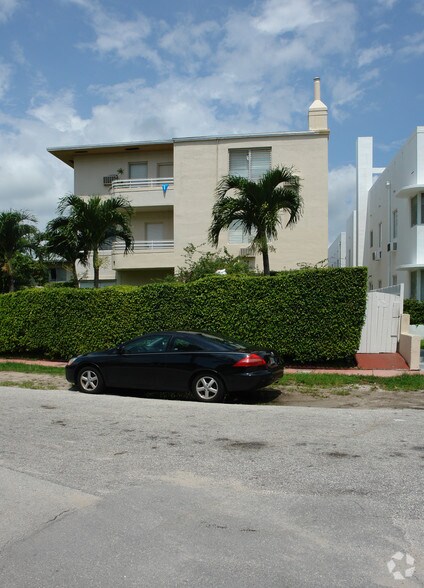 2436 Flamingo Dr, Miami Beach, FL à vendre - Photo de l’immeuble – Image 2 sur 2