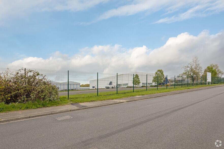 Don Pedro Av, Normanton à louer - Photo de l’immeuble – Image 3 sur 3