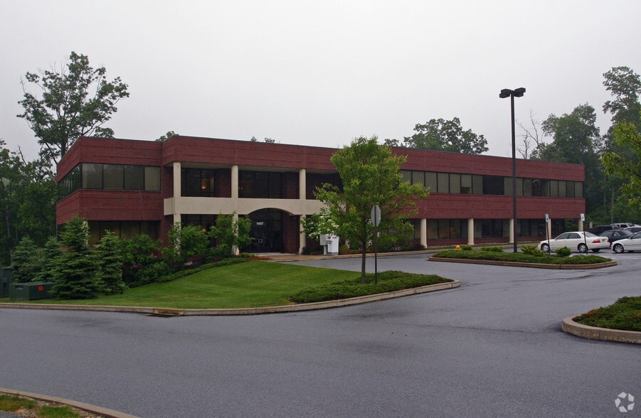 1487 Dunwoody Dr, West Chester, PA à louer - Photo principale – Image 1 sur 2