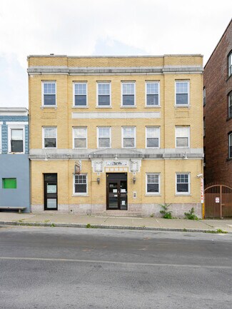 Plus de détails pour 214 Main St, Poughkeepsie, NY - Bureau à vendre
