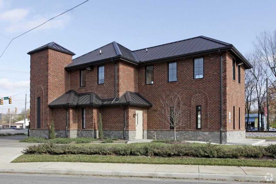 5701 Old Harding Rd, Nashville, TN à louer - Photo principale – Image 1 sur 3