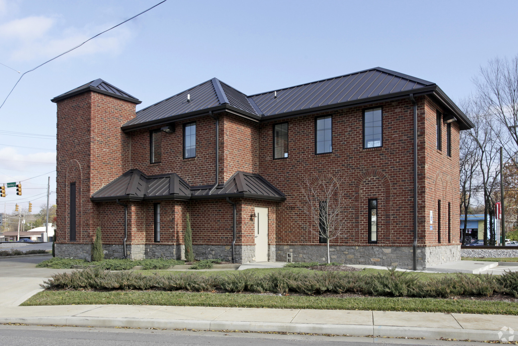 5701 Old Harding Rd, Nashville, TN à louer Photo principale– Image 1 sur 4