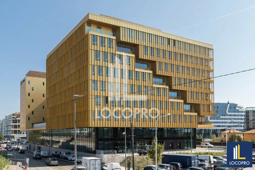 6 Chemin De L'arénas, Nice à louer - Photo de l’immeuble – Image 1 sur 12