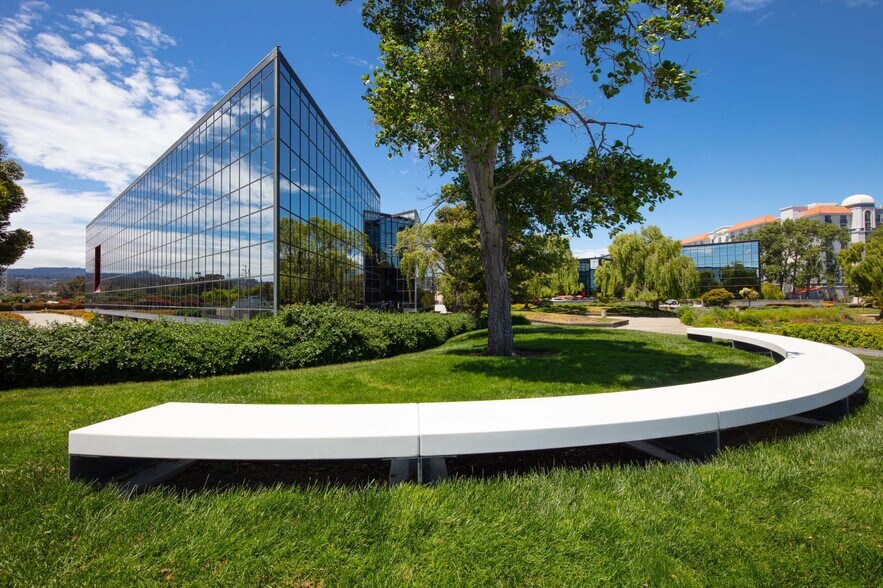 700 Airport Blvd, Burlingame, CA à louer - Photo principale – Image 1 sur 5