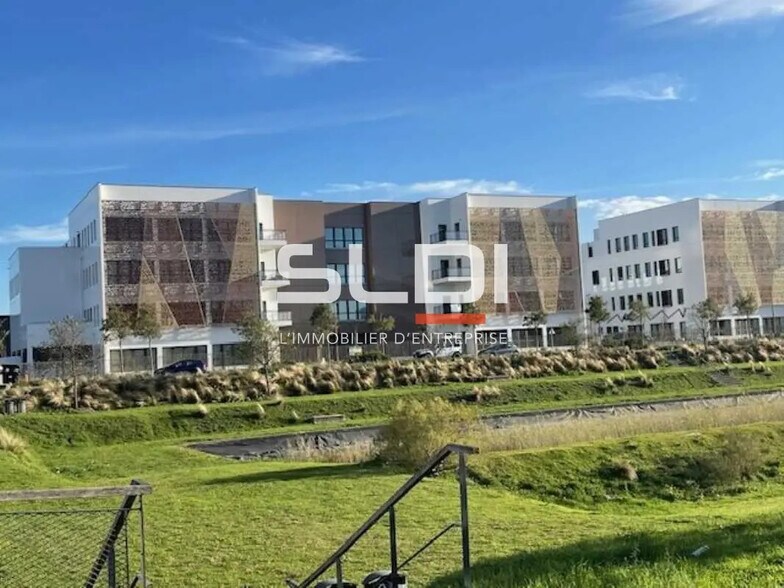 Bureau dans Genas à vendre - Photo de l’immeuble – Image 3 sur 4