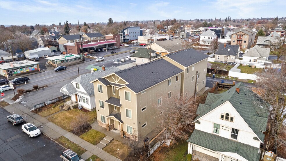 915 E Augusta Ave, Spokane, WA à vendre - Photo de l’immeuble – Image 3 sur 20
