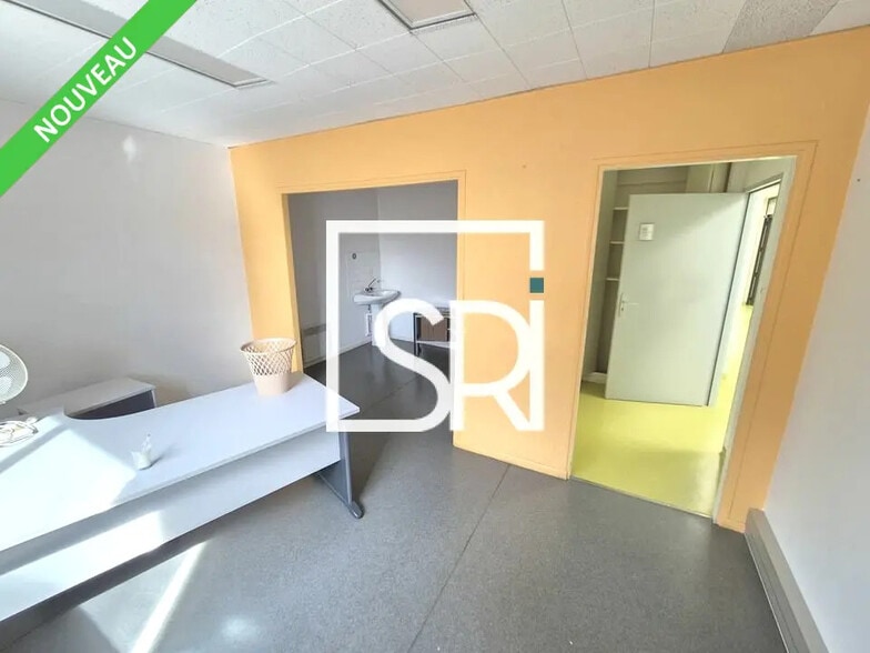 Bureau dans Issoire à vendre - Photo de l’immeuble – Image 1 sur 10