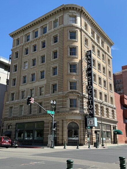 301-311 E Main St, Stockton, CA à louer - Photo de l’immeuble – Image 3 sur 22
