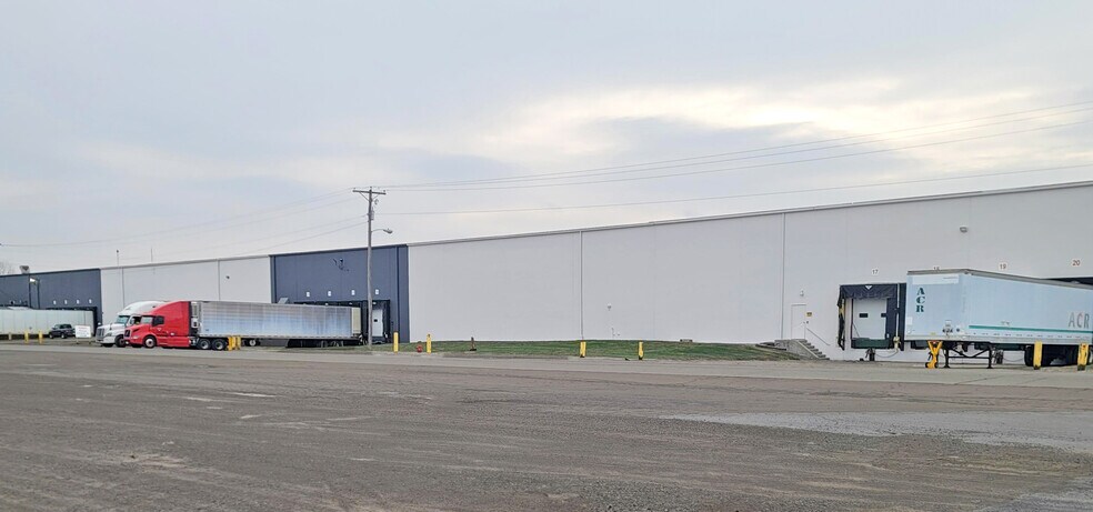 2000 N Sugar St, Lima, OH à louer - Photo de l’immeuble – Image 3 sur 8