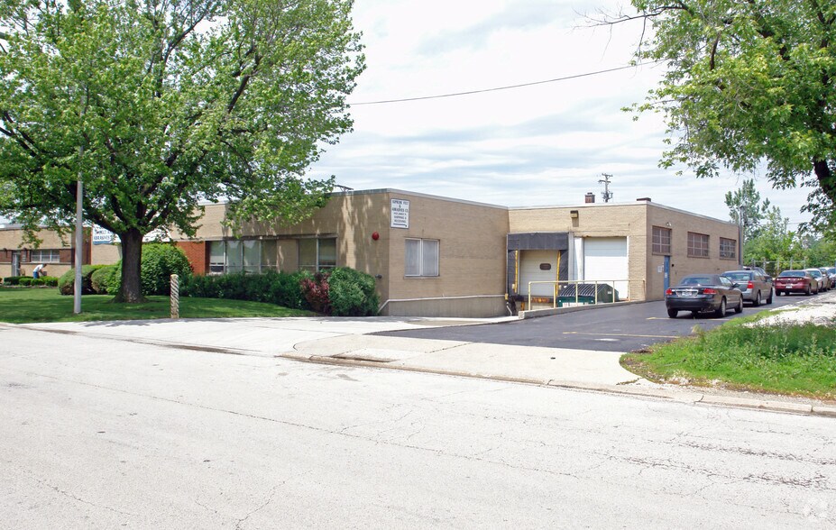 4425 James Pl, Melrose Park, IL à vendre - Photo principale – Image 1 sur 2