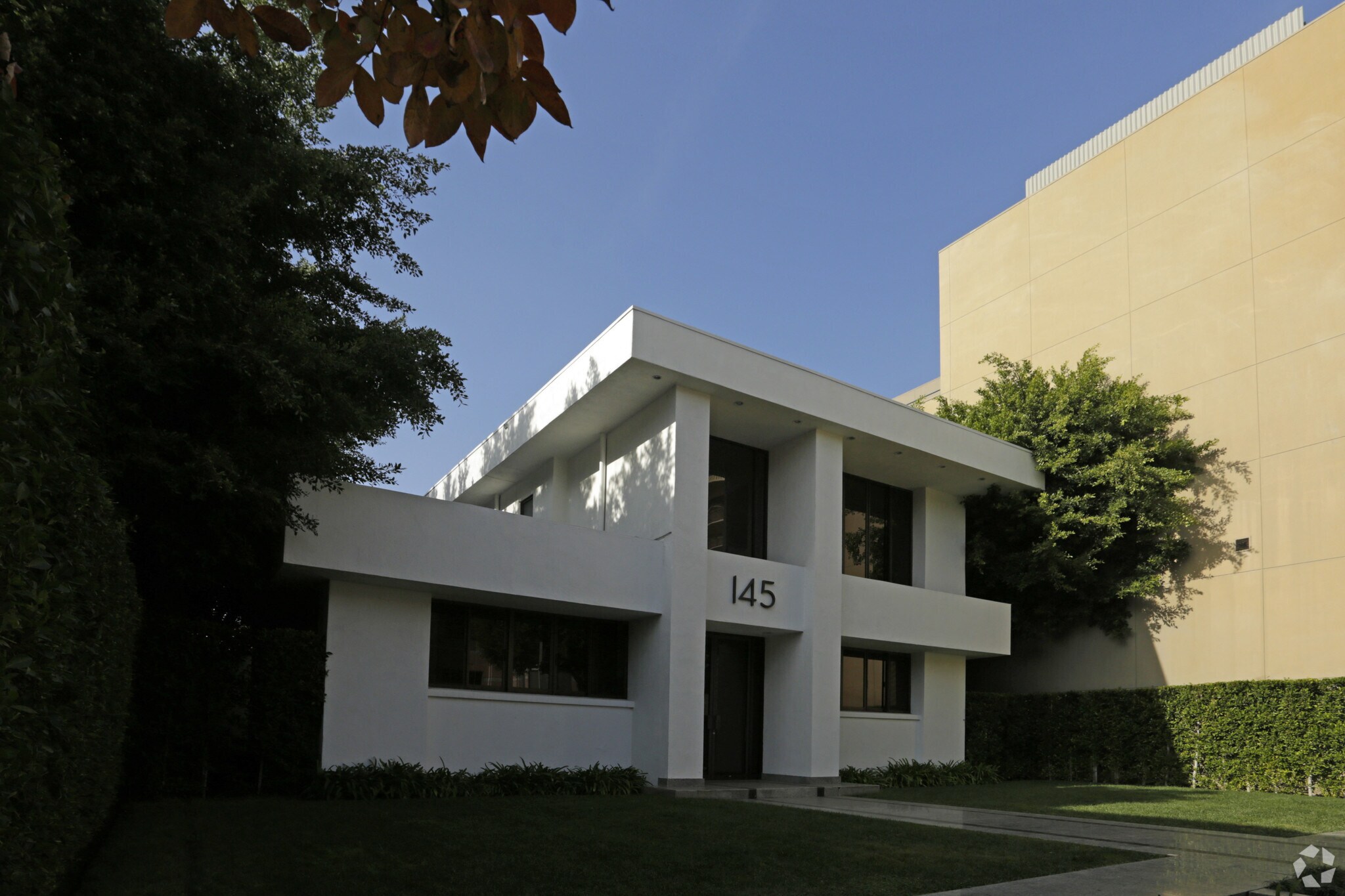 145 S Rodeo Dr, Beverly Hills, CA à louer Photo principale– Image 1 sur 41