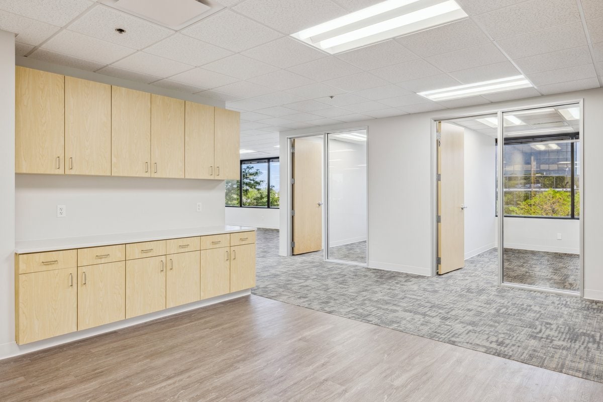 7090 S Union Park Ctr, Midvale, UT à louer Photo de l’immeuble– Image 1 sur 8