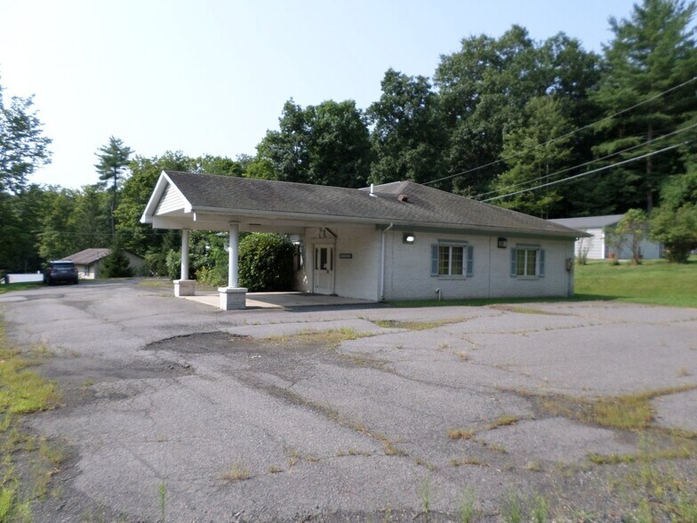 1240 State Route 307, Lake Winola, PA à vendre - Photo de l’immeuble – Image 3 sur 21