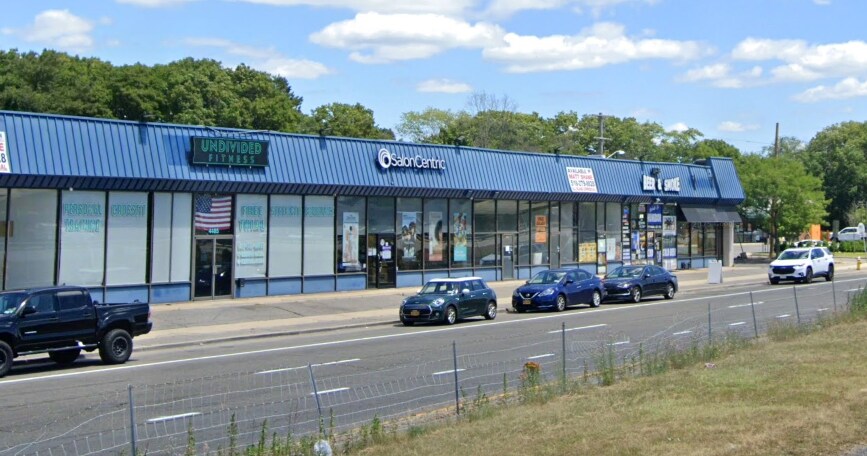 4481-4517 Sunrise Hwy, Bohemia, NY à vendre Photo de l’immeuble– Image 1 sur 2