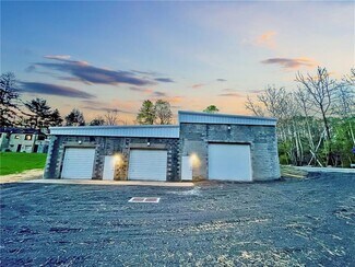 Plus de détails pour 1799 Triphammer Rd, South Park, PA - Industriel/Logistique à vendre