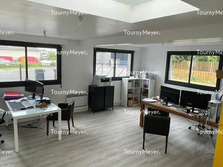 Local d’activités dans Arradon à louer - Photo intérieure – Image 3 sur 3