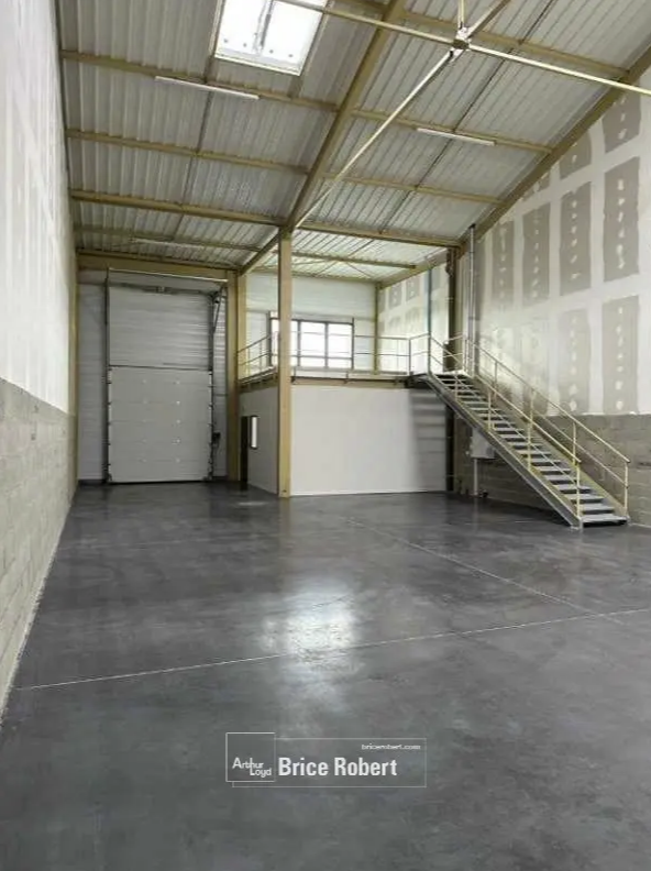 225 Avenue Des Marronniers, Bourgoin-Jallieu à louer Photo intérieure– Image 1 sur 4