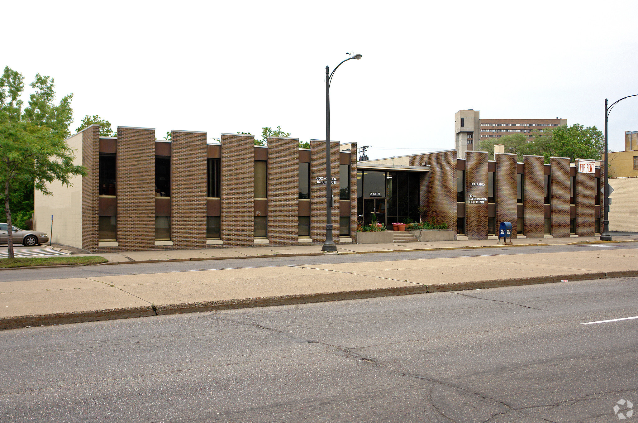 2469 W University Ave, Saint Paul, MN à vendre Photo principale– Image 1 sur 18