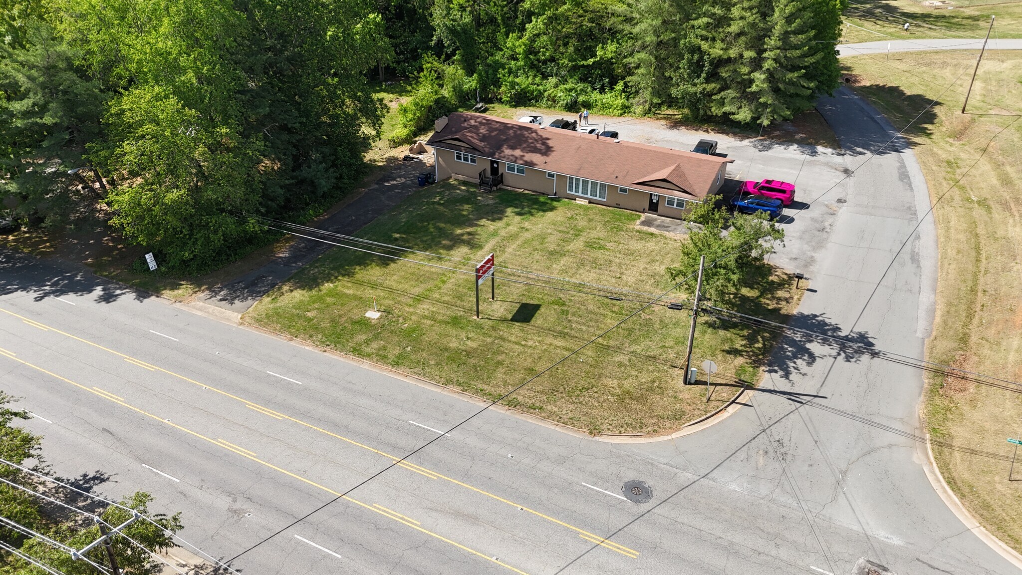 3862 Reynolda Rd, Winston-Salem, NC à louer Photo principale– Image 1 sur 10