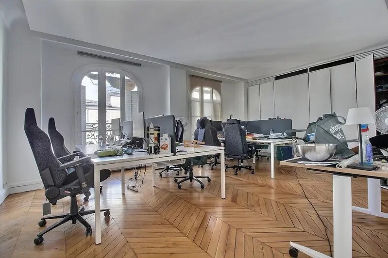 78 Rue De Provence, Paris à louer - Photo de l’immeuble – Image 3 sur 9