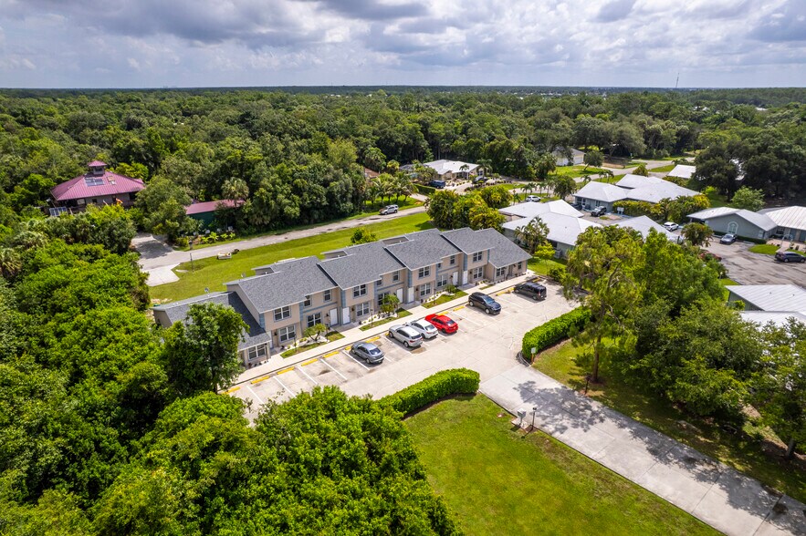 6240 Rattlesnake Hammock Rd, Naples, FL à vendre - Photo principale – Image 1 sur 50