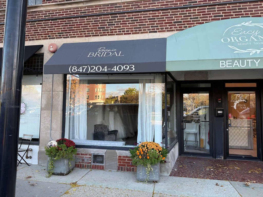 723-733 Saint Johns Ave, Highland Park, IL à louer Photo intérieure– Image 1 sur 4