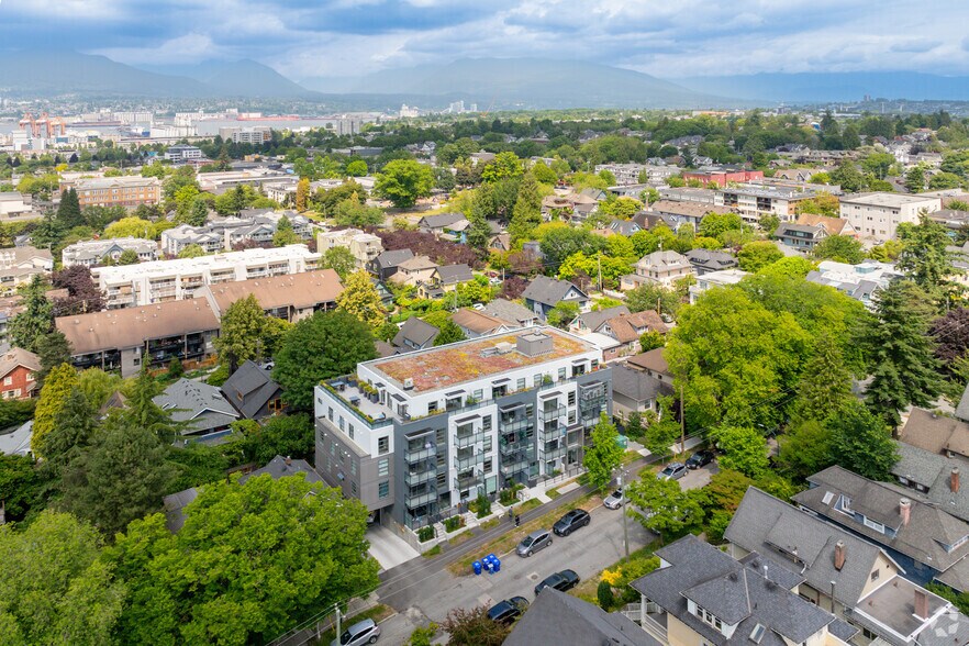 1551 Grant St, Vancouver, BC à vendre - Aérien – Image 2 sur 3