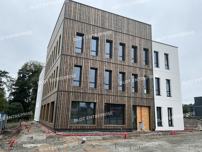 Bureau dans Ploërmel à vendre - Photo de l’immeuble – Image 2 sur 6