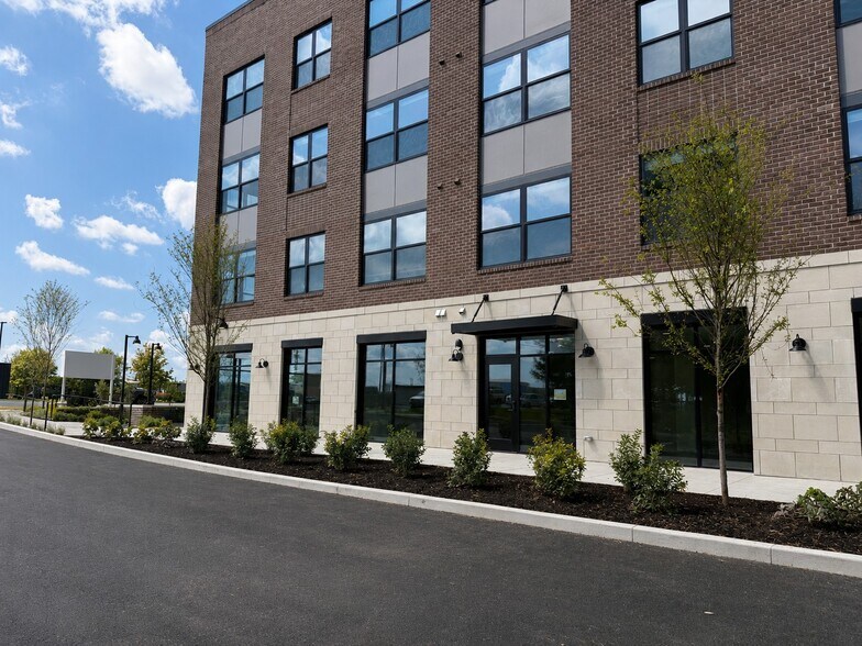 1400 E Hoffer St, Kokomo, IN à louer - Photo de l’immeuble – Image 1 sur 20