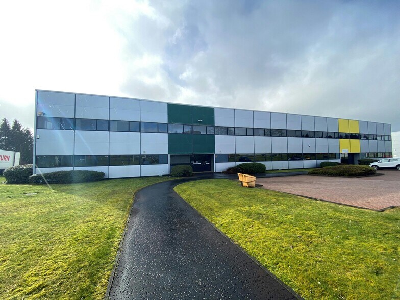 1-3 Langlands Pl, East Kilbride à louer - Photo de l’immeuble – Image 3 sur 38