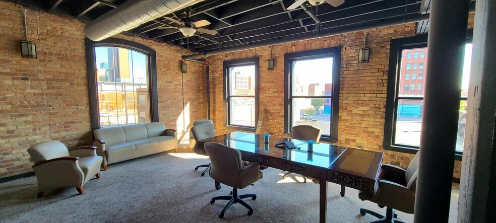 25 S Huron St, Toledo, OH à louer - Photo intérieure – Image 3 sur 18