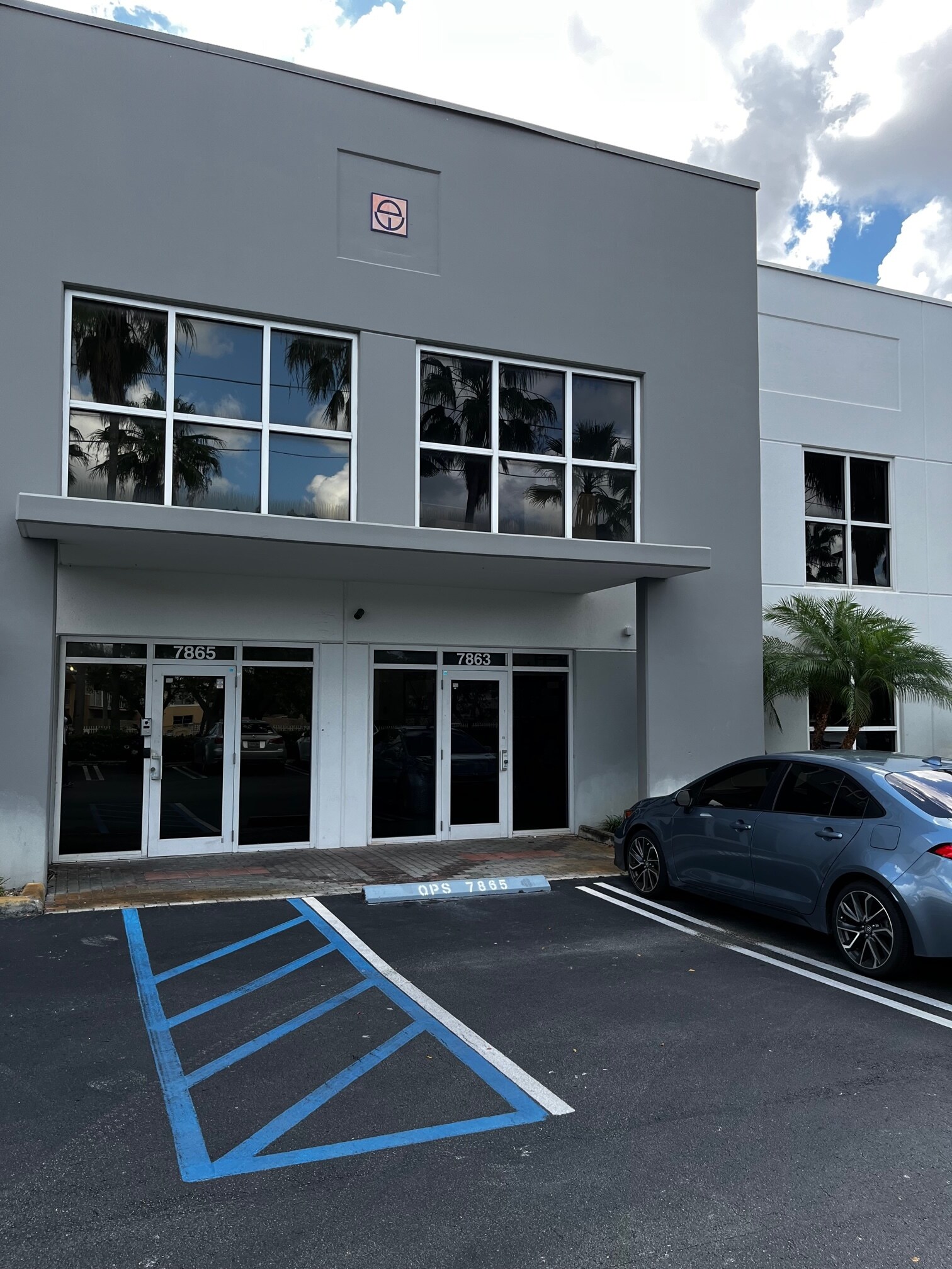 7863 NW 46th St, Doral, FL à louer Photo principale– Image 1 sur 20