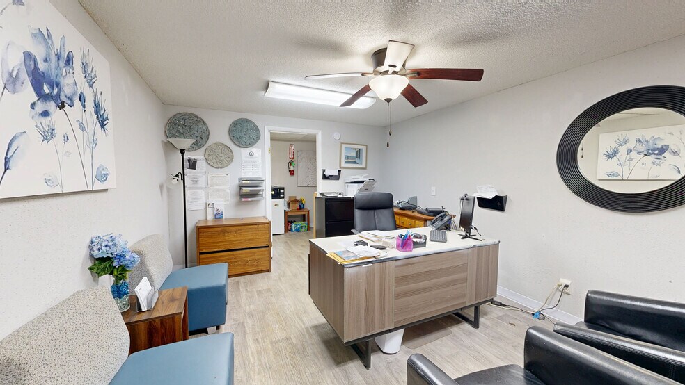 8619 N Davis Hwy, Pensacola, FL à vendre - Numérisation 3D Matterport – Image 3 sur 24