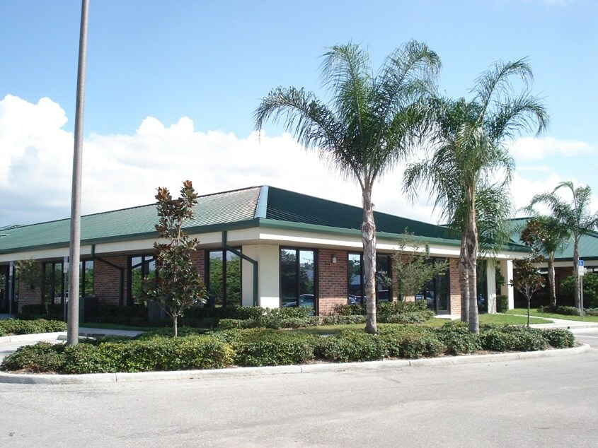 14141 46th St N, Clearwater, FL à louer Photo de l’immeuble– Image 1 sur 11