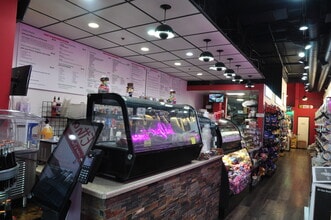 Indian Hill Blvd, Claremont, CA à louer Photo intérieure– Image 2 sur 2