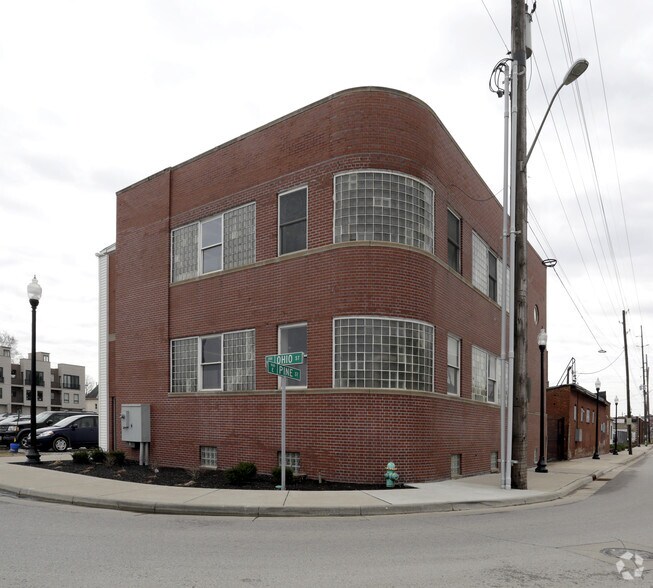 903 E Ohio St, Indianapolis, IN à louer - Photo principale – Image 1 sur 4