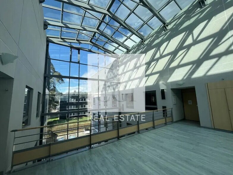 Bureau dans Limonest à louer - Photo intérieure – Image 1 sur 14