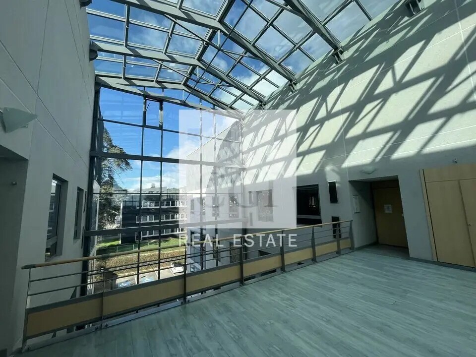 Bureau dans Limonest à louer Photo intérieure– Image 1 sur 15