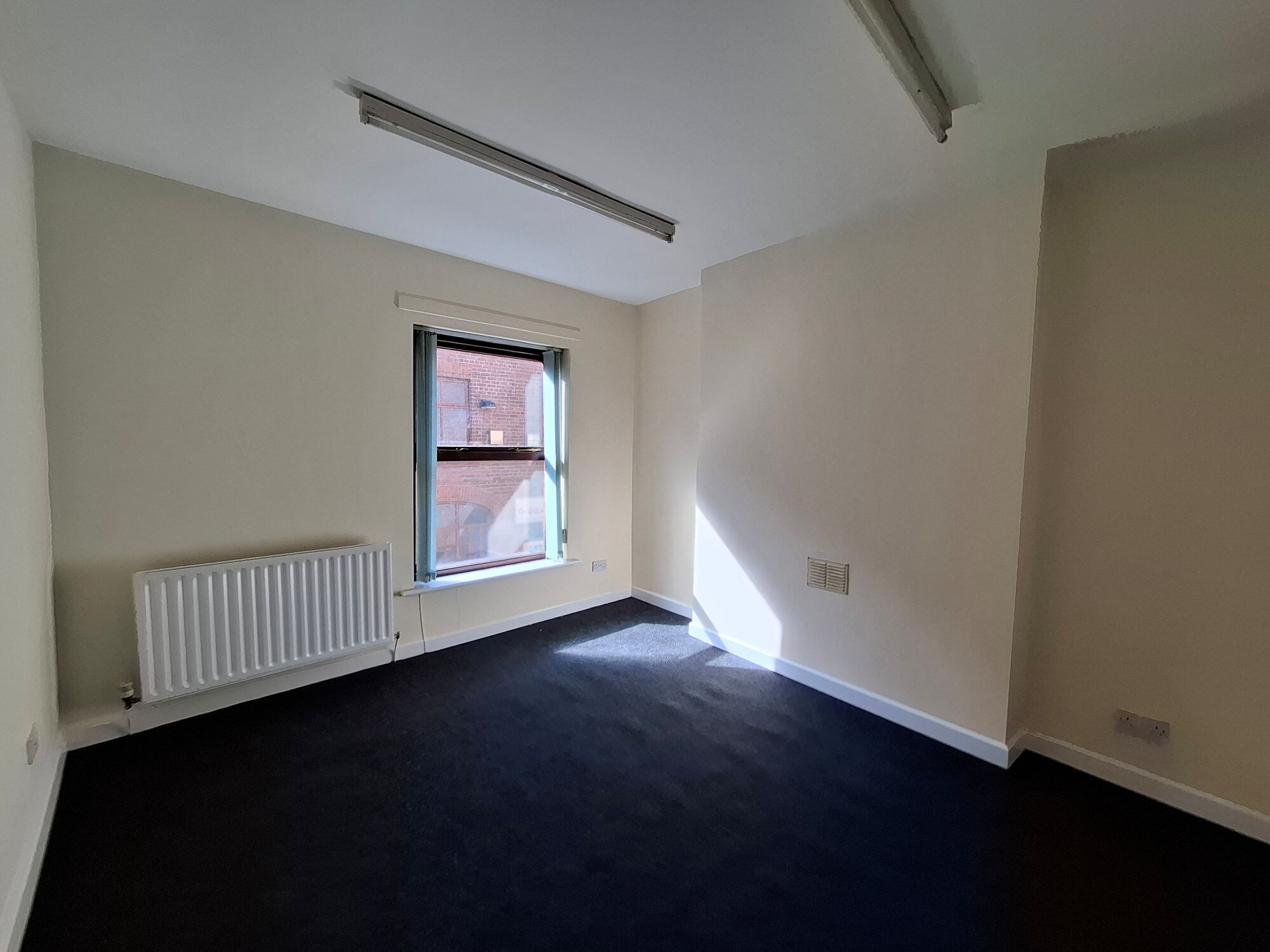 3 Retiro St, Oldham à louer Photo intérieure– Image 1 sur 2