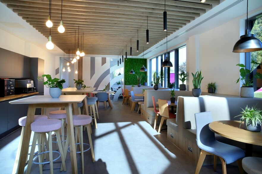 17-23 High St, Slough à louer - Photo intérieure – Image 2 sur 5