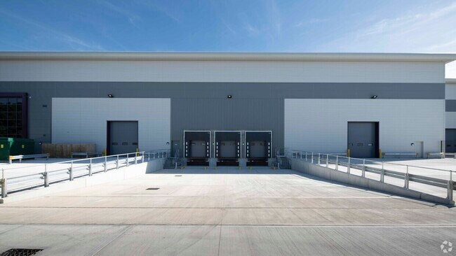Plus de détails pour 1-3 Test Ln, Southampton - Industriel/Logistique à louer