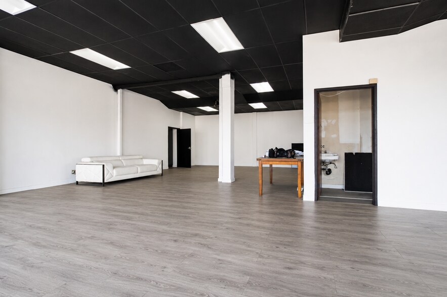 601-609 N Western Ave, Los Angeles, CA à louer - Photo de l’immeuble – Image 3 sur 14