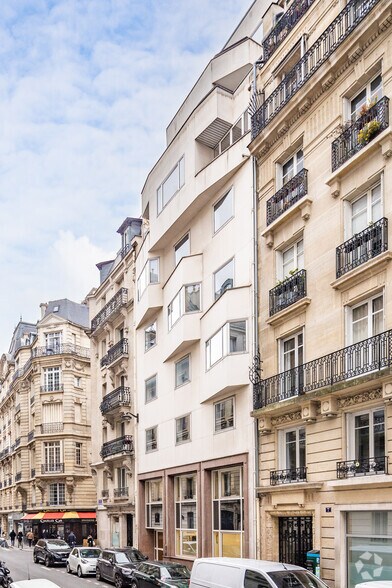 5 Rue De Chazelles, Paris à louer - Photo de l’immeuble – Image 3 sur 3