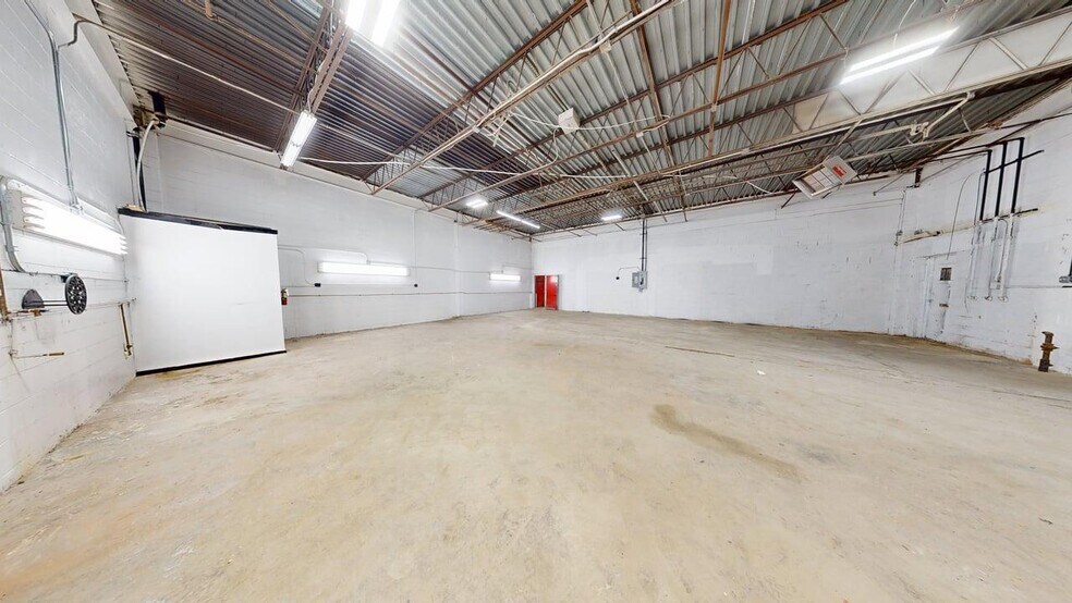 2560 Richmond Ter, Staten Island, NY à vendre - Photo de l’immeuble – Image 2 sur 17