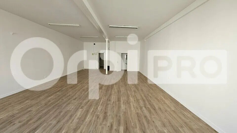 Local d’activités dans Bordeaux à louer - Photo de l’immeuble – Image 1 sur 7